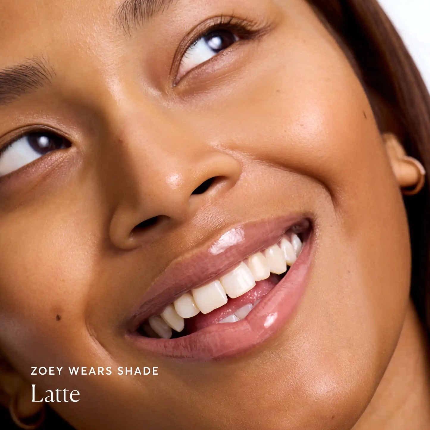 phyto-glow-lip-balm-latte-s2 NATR-60110-Alt-Images-Phyto-Glow-Lip-Balm-Latte-04.webp